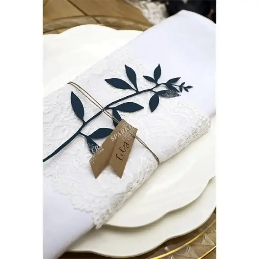 Ramo con decorazione a foglia, blu navy con etichette