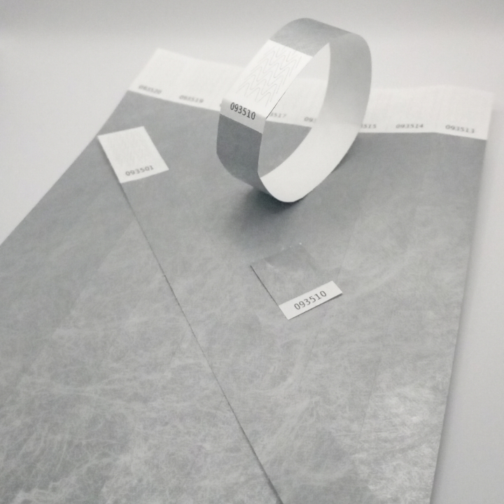 Braccialetto in carta argento Tyvek® senza marcatura