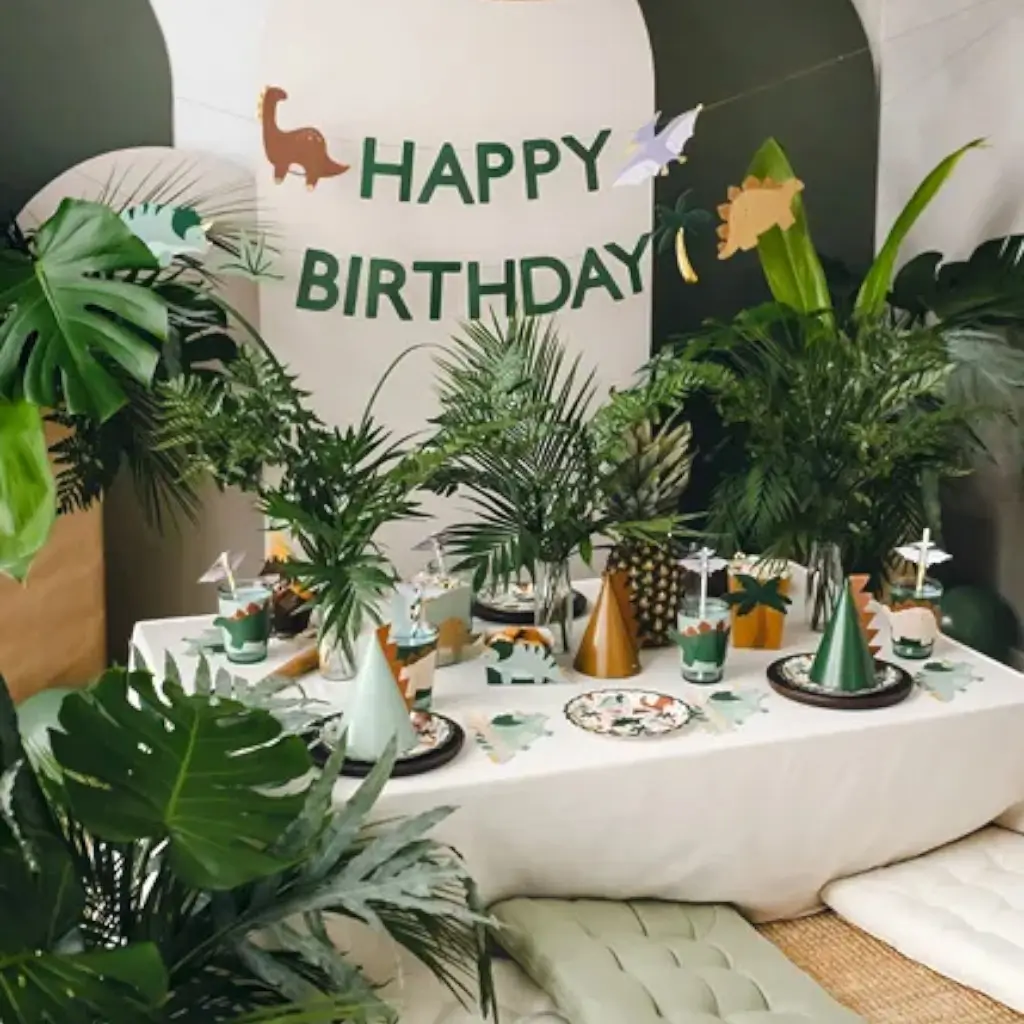 Piatti per il compleanno dei dinosauri