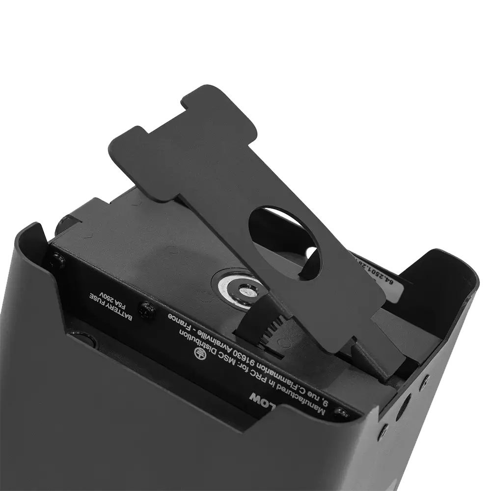 Proiettori LED "IZY Glow Set" Mac Mah – 6×15W RGBWA-UV, DMX wireless, ricaricabili