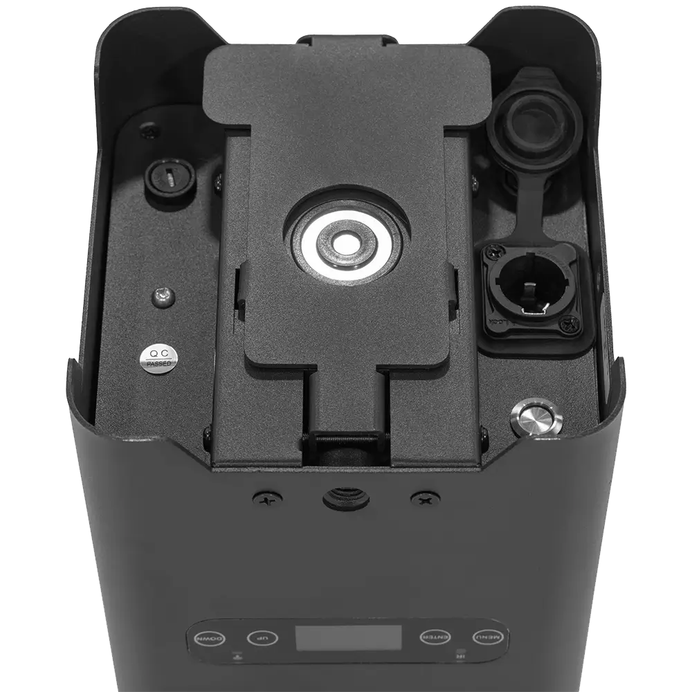 Proiettori LED "IZY Glow Set" Mac Mah – 6×15W RGBWA-UV, DMX wireless, ricaricabili