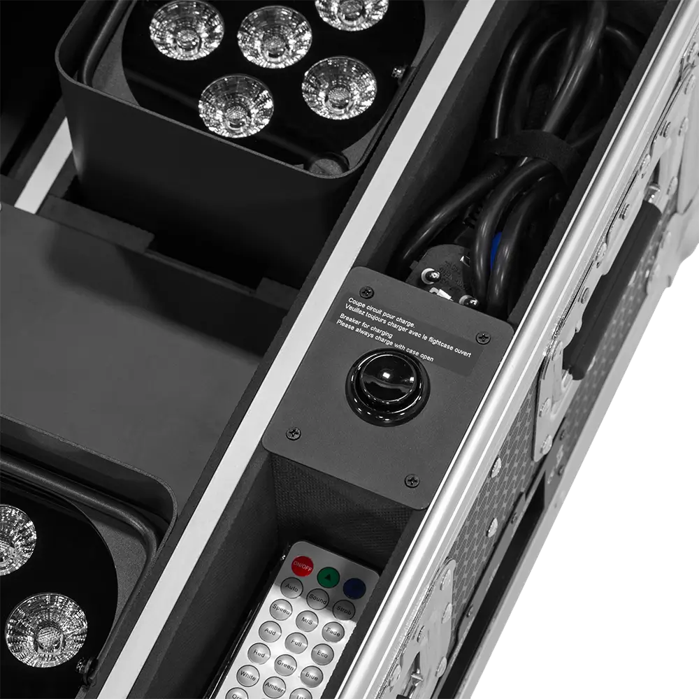 Proiettori LED "IZY Glow Set" Mac Mah – 6×15W RGBWA-UV, DMX wireless, ricaricabili