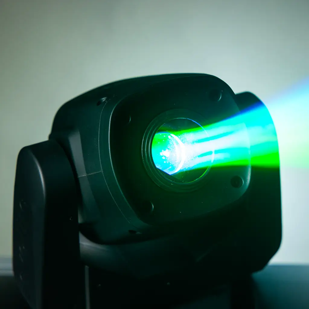 Confezione 2 faretti 100 W in flight case - Evo Spot 100 CR Set Evolite - LED multicolore e controllo DMX