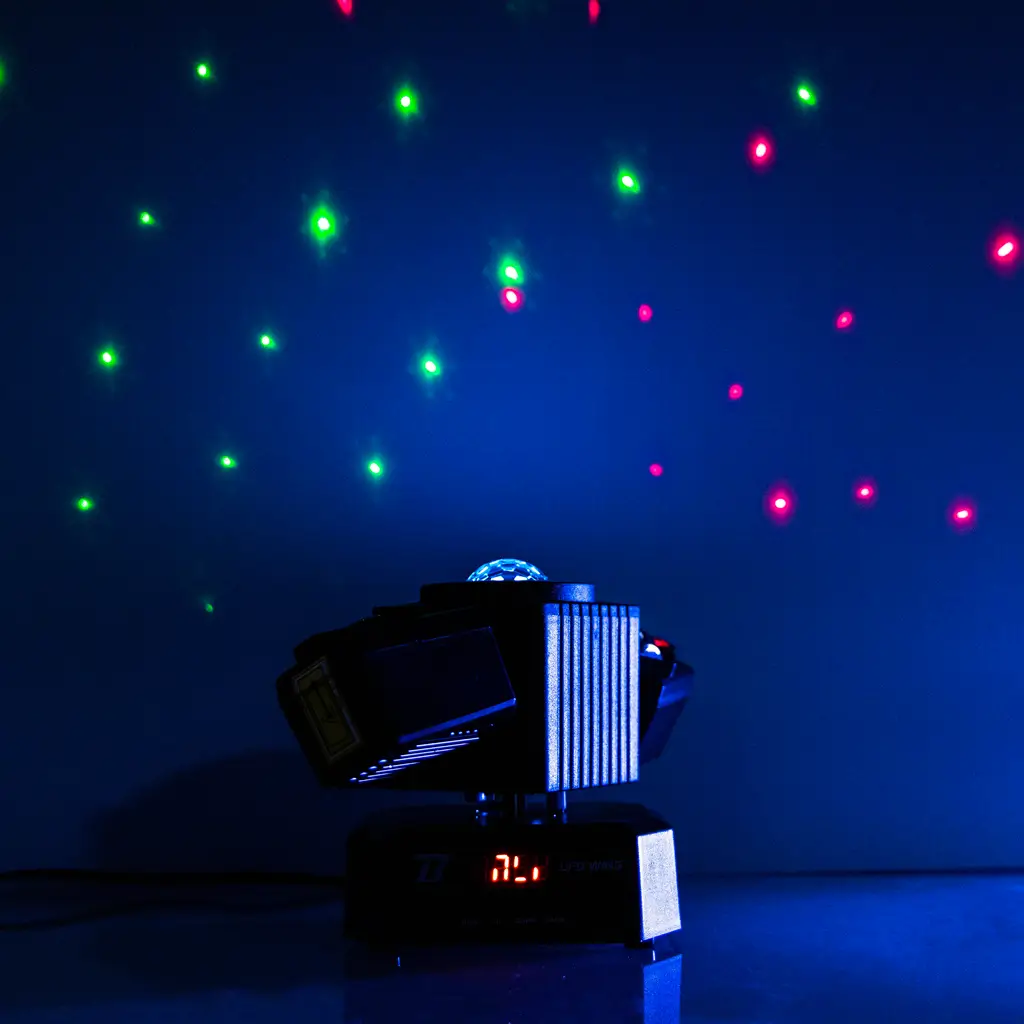 Faretto multiuso da 50 W - UFO Wing BoomTone DJ - LED + LASER + strobo + fasci, controllabile via DMX