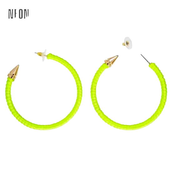 Orecchini a cerchio gialli fluorescenti
