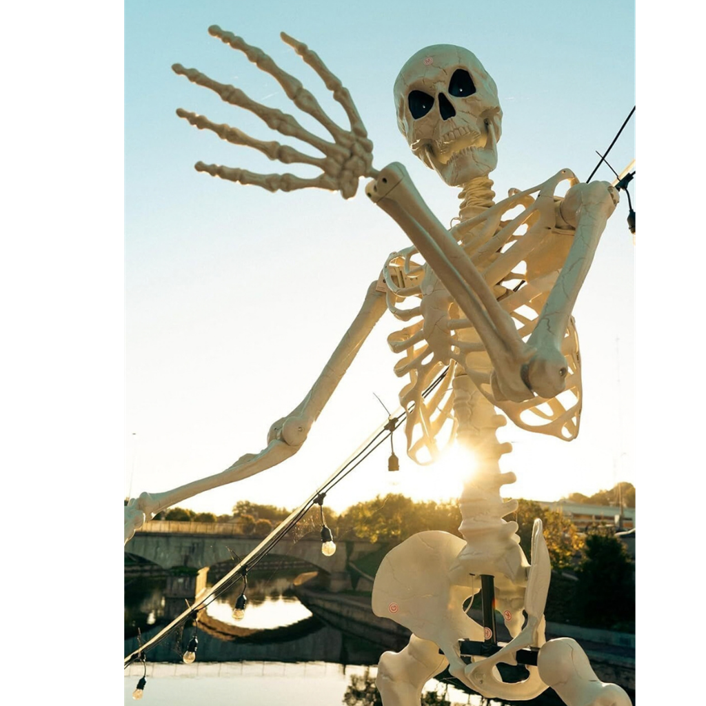 Scheletro gigante luminoso da 3,18 m – Decorazione di Halloween XXL